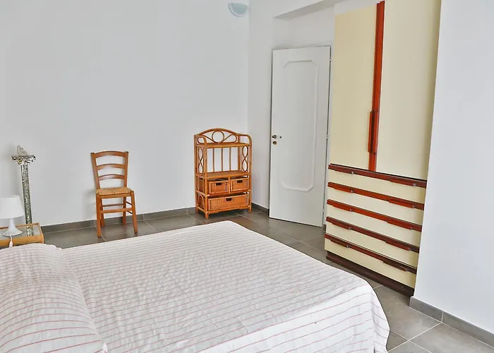 Family House - By Vacation Service Cefalù