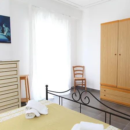 Family House - By Vacation Service Cefalù